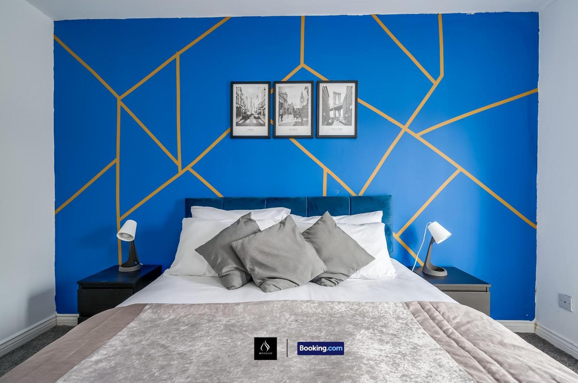 2 Bed House By Boyeilles Apartments Short Lets & Serviced Accommodation Belfast With Balcony & Free Parking Екстер'єр фото
